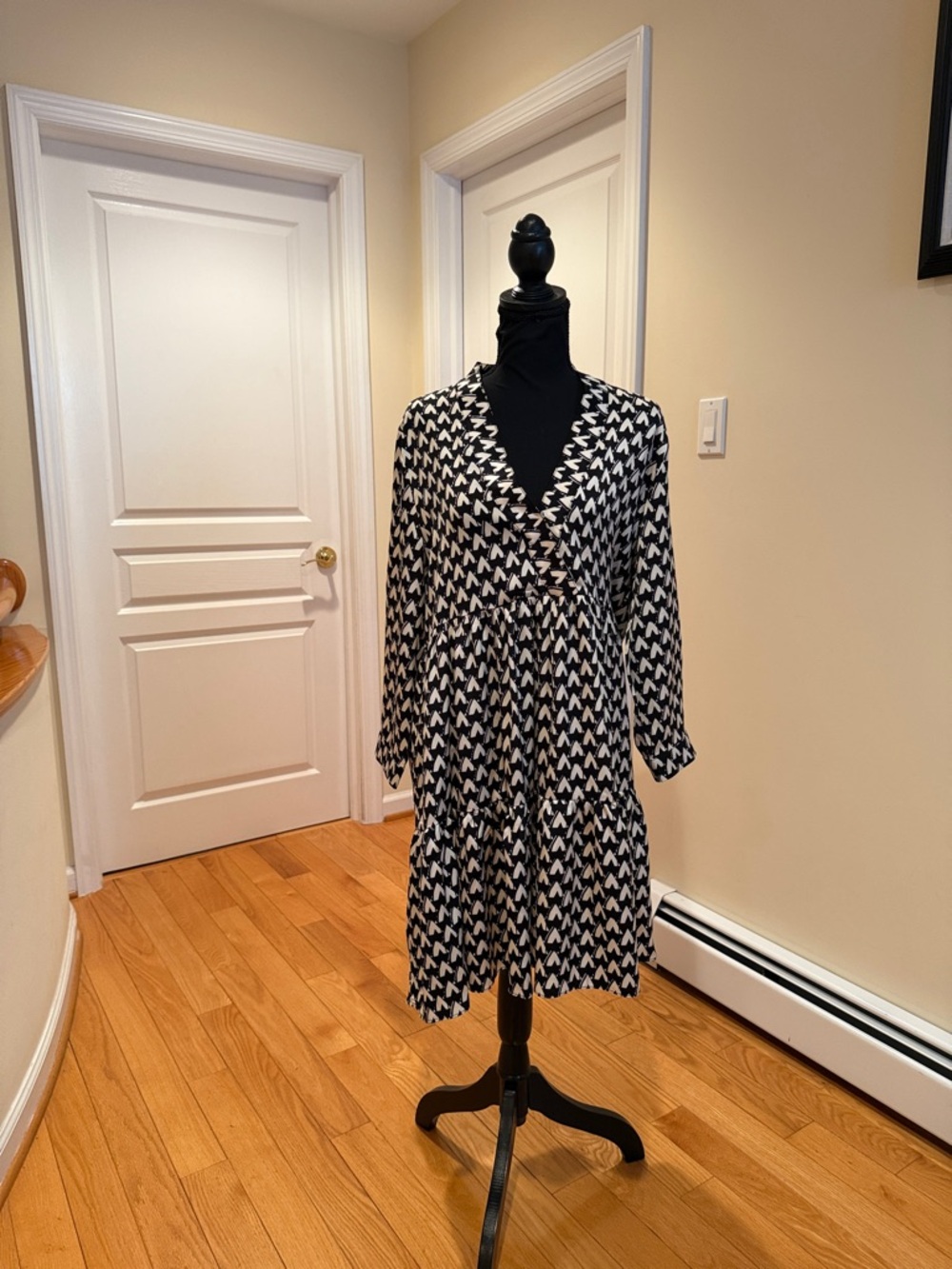 Lior Paris Stylish Long Sleeve Black & White Printed V-Neck Tiered Dress
